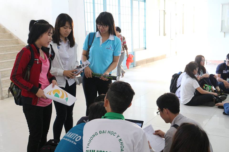 Môi[-]Trường[-]Xanh[-]2016[-]đến[-]với[-]các[-]trường[-]đại[-]học